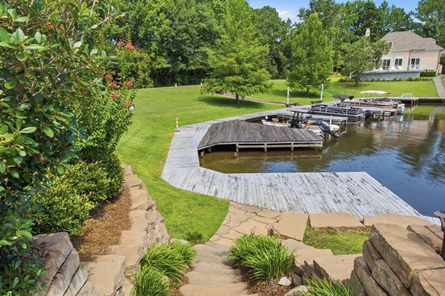 9 S Heron Cove, Hattiesburg, MS 39402