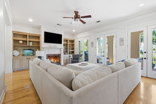 9 S Heron Cove, Hattiesburg, MS 39402