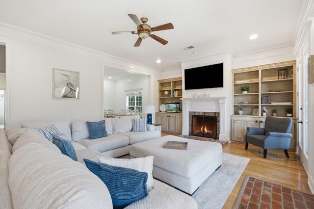 9 S Heron Cove, Hattiesburg, MS 39402