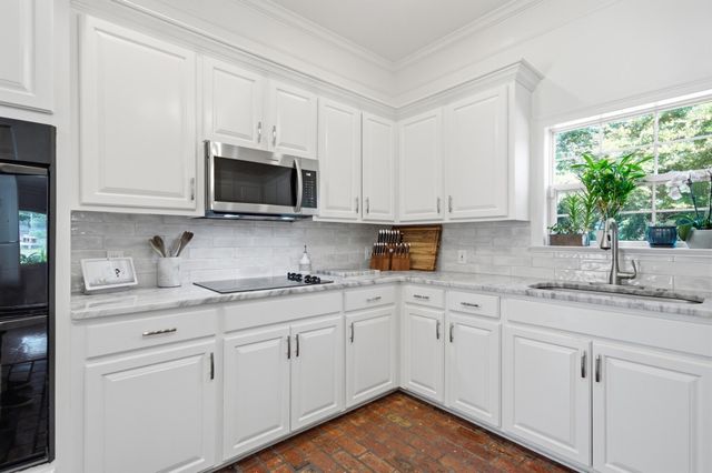 9 S Heron Cove, Hattiesburg, MS 39402