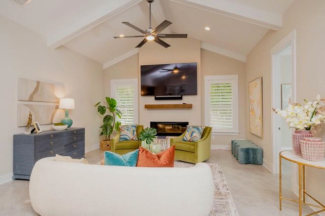 522 Ridgeway Rd, St Augustine, FL 32080