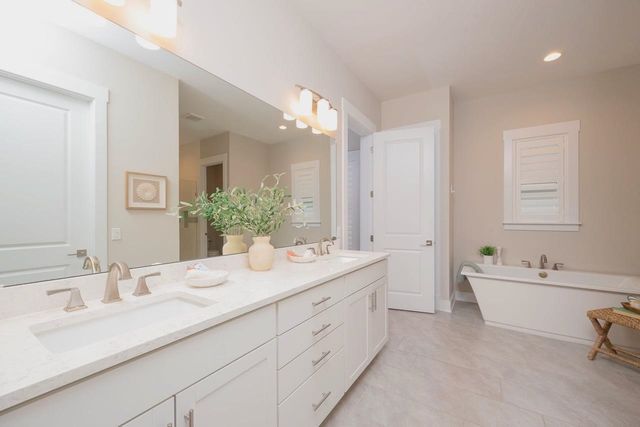 522 Ridgeway Rd, St Augustine, FL 32080