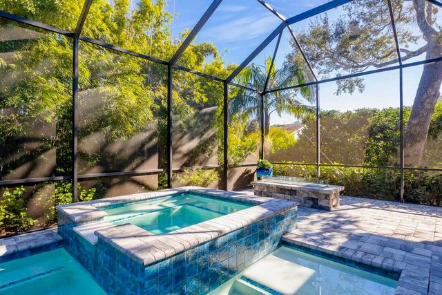 522 Ridgeway Rd, St Augustine, FL 32080