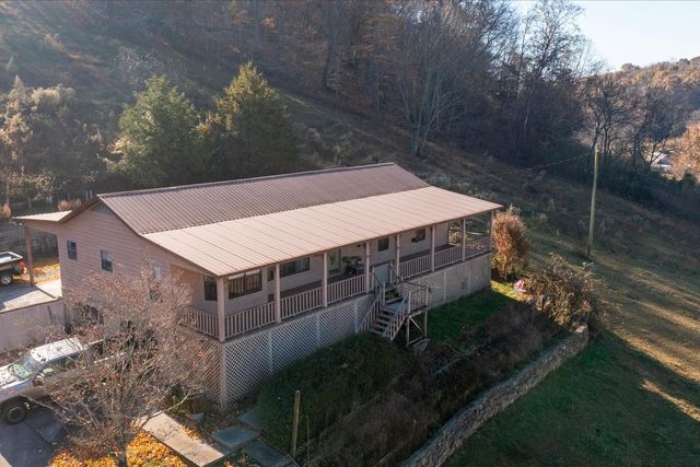 3885 Delina Rd, Cornersville, TN 37047
