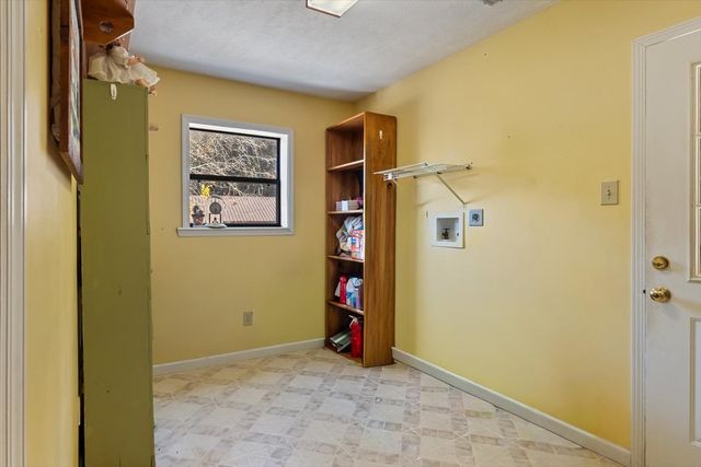 3885 Delina Rd, Cornersville, TN 37047