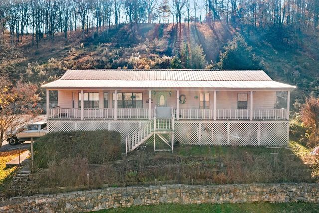 3885 Delina Rd, Cornersville, TN 37047