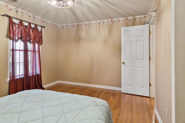 3885 Delina Rd, Cornersville, TN 37047