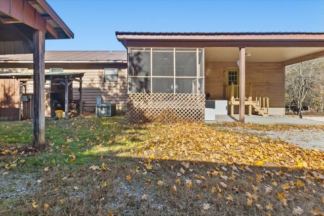 3885 Delina Rd, Cornersville, TN 37047