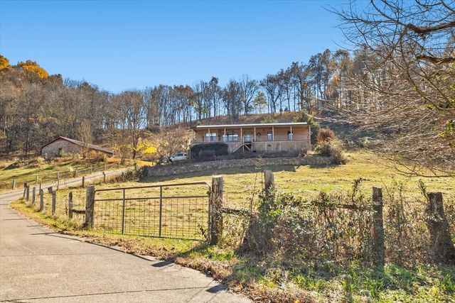 3885 Delina Rd, Cornersville, TN 37047