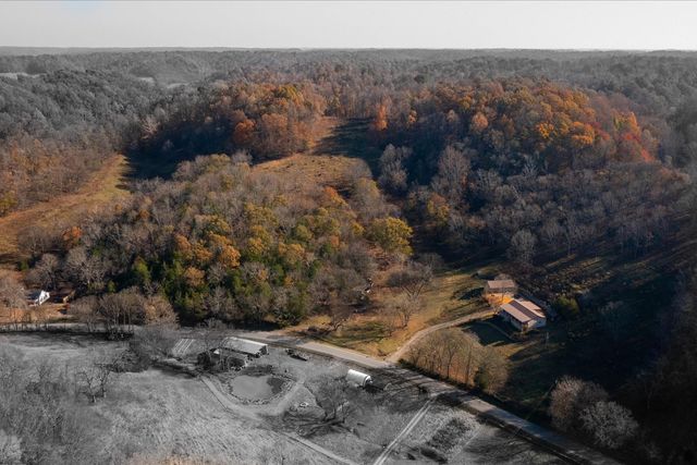 3885 Delina Rd, Cornersville, TN 37047