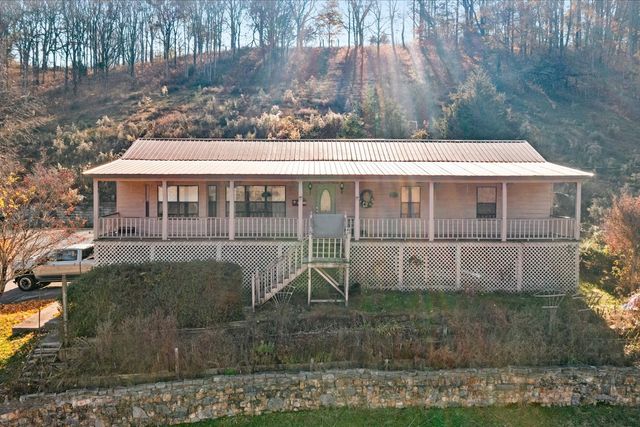 3885 Delina Rd, Cornersville, TN 37047