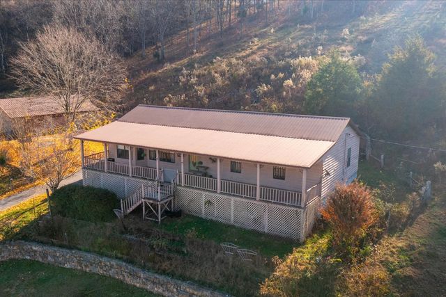 3885 Delina Rd, Cornersville, TN 37047