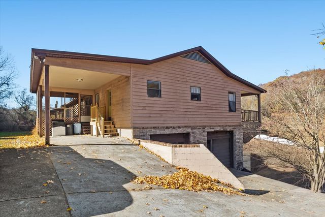 3885 Delina Rd, Cornersville, TN 37047