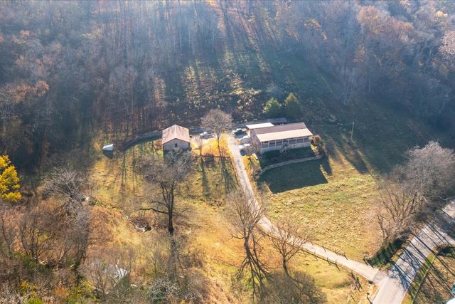 3885 Delina Rd, Cornersville, TN 37047