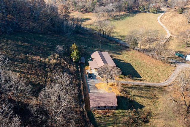 3885 Delina Rd, Cornersville, TN 37047