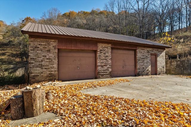 3885 Delina Rd, Cornersville, TN 37047