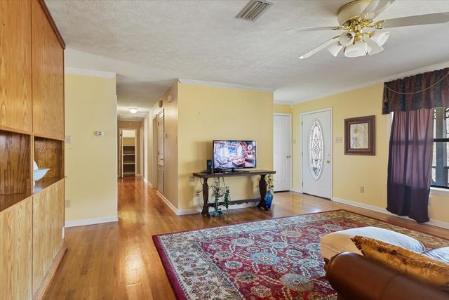 3885 Delina Rd, Cornersville, TN 37047