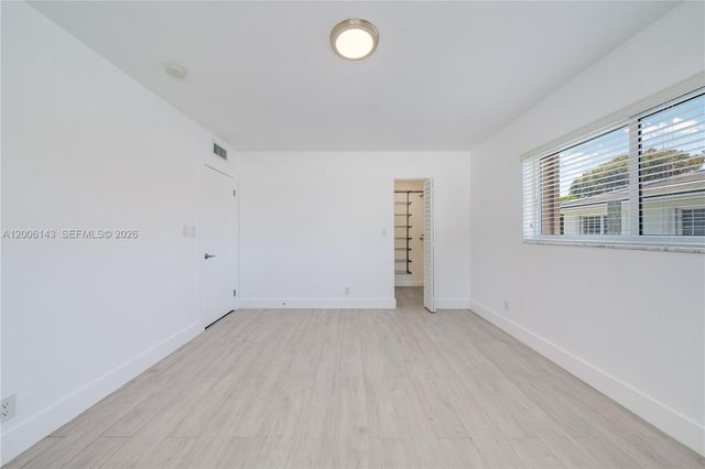 8048 SW 80 AVE 8048, Miami, FL 33143