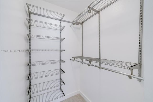 8048 SW 80 AVE 8048, Miami, FL 33143