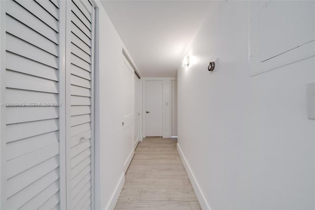 8048 SW 80 AVE 8048, Miami, FL 33143