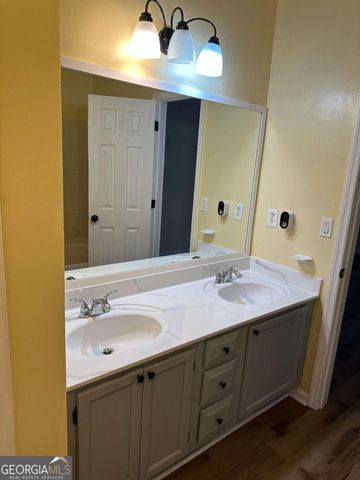 4873 Fenbrook Drive, Stone Mountain, GA 30088