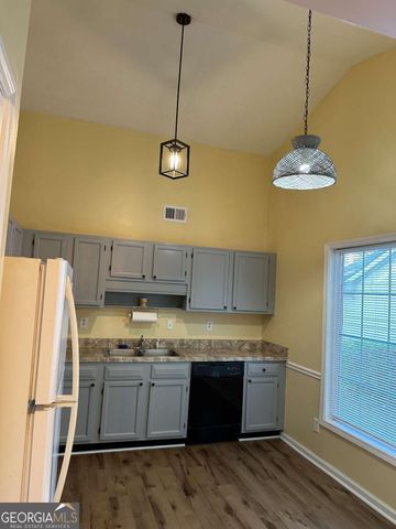 4873 Fenbrook Drive, Stone Mountain, GA 30088