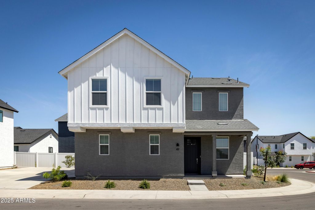 9117 N 181st Avenue 80, Waddell, AZ 85355