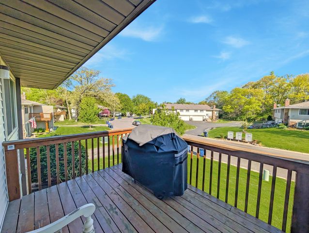 1648 Hickory Lane, Eagan, MN 55122
