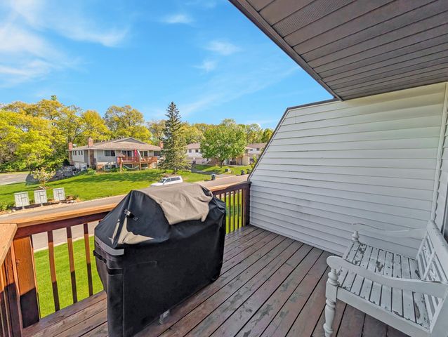 1648 Hickory Lane, Eagan, MN 55122