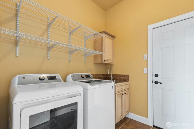 2 201st Avenue NE, Snohomish, WA 98290