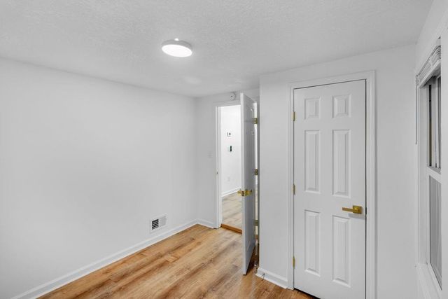 4504 E 43rd Street, Kansas City, MO 64130