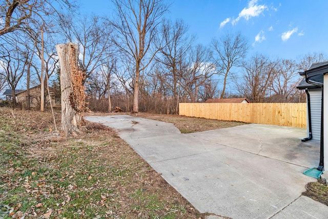 4504 E 43rd Street, Kansas City, MO 64130