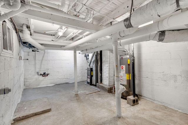 4504 E 43rd Street, Kansas City, MO 64130