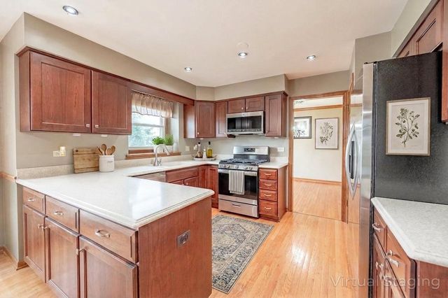 3500 Bunker Hill Drive, Algonquin, IL 60102