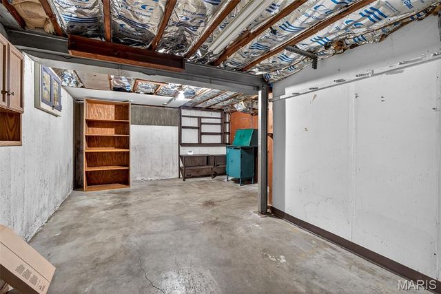 6919 Greenholly Drive, Affton, MO 63123