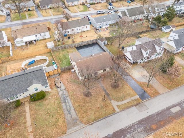 6919 Greenholly Drive, Affton, MO 63123