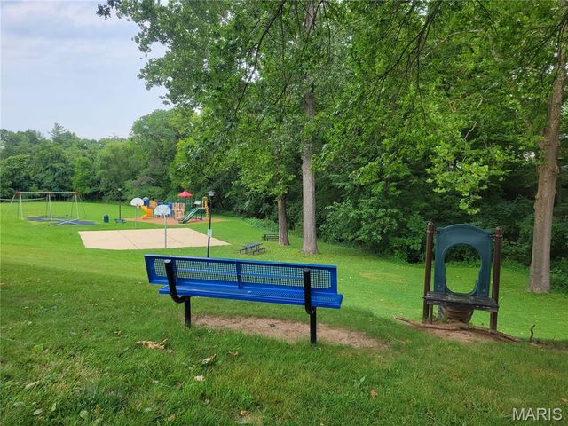 6919 Greenholly Drive, Affton, MO 63123