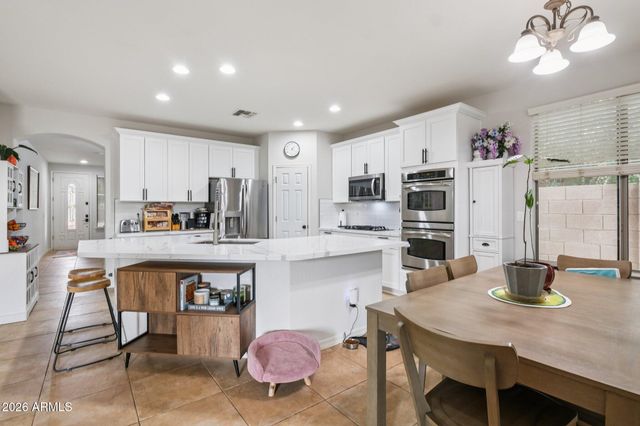 4319 W DIBURGO Drive, New River, AZ 85087