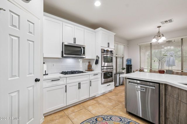 4319 W DIBURGO Drive, New River, AZ 85087