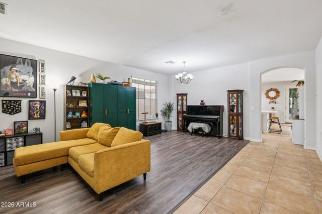 4319 W DIBURGO Drive, New River, AZ 85087