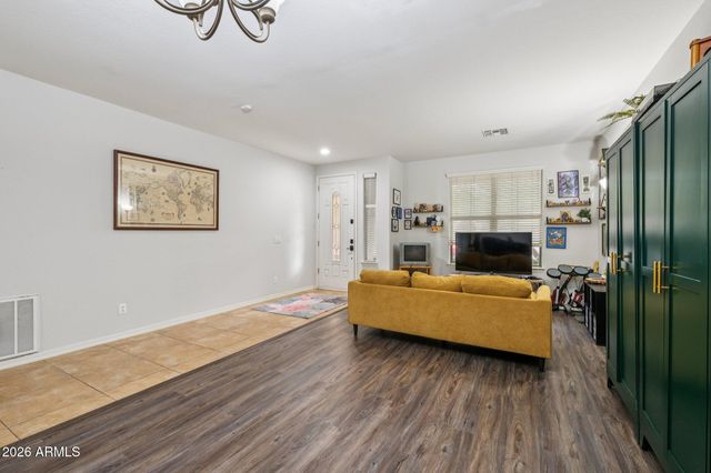 4319 W DIBURGO Drive, New River, AZ 85087