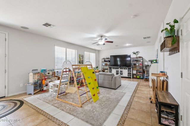 4319 W DIBURGO Drive, New River, AZ 85087