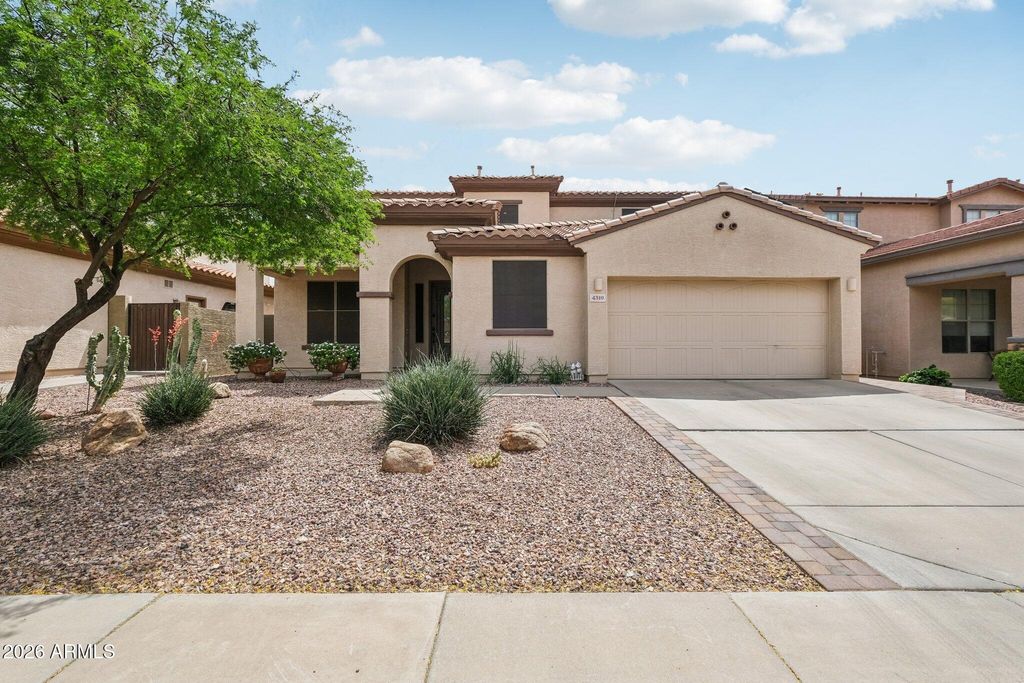 4319 W DIBURGO Drive, New River, AZ 85087