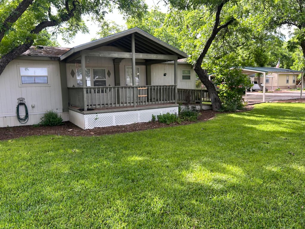 Image 3 of property listing at 3105 Fruitland Farm Court, San Angelo, TX 76903