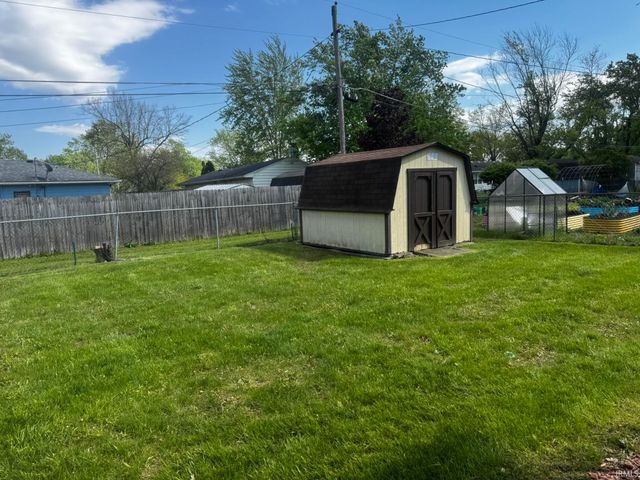 7230 Penrose Drive, Fort Wayne, IN 46835