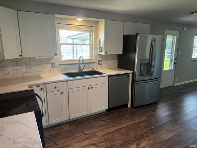 7230 Penrose Drive, Fort Wayne, IN 46835