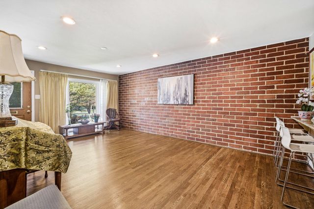 629 W LYNFIELD DR, Rockville, MD 20850