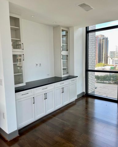 2323 N Akard Street 1501, Dallas, TX 75201