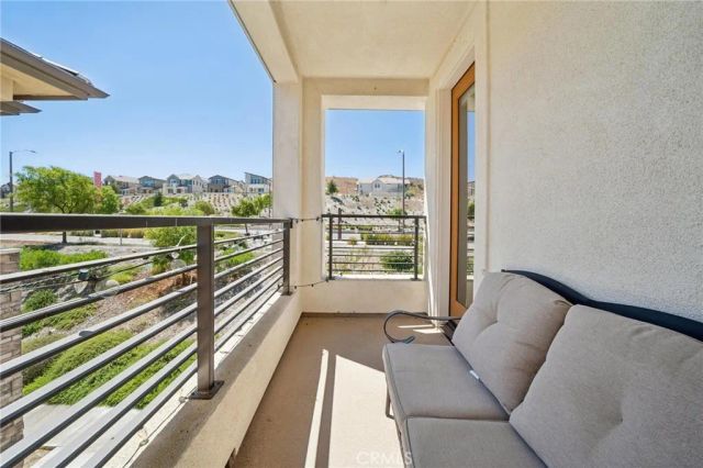 27262 Narrowleaf Willow Lane, Valencia, CA 91381