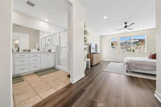 27262 Narrowleaf Willow Lane, Valencia, CA 91381